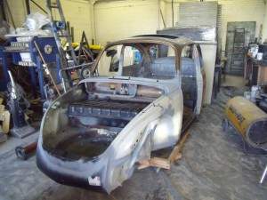 Low Pressure Blasting 1978 VW Beetle Blasted Glass Grit Primed rust buster 