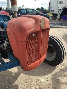 Low-Pressure-Blasting-Fordson-Dexta-tractor-blasted-and-painted