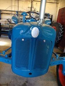 Low-Pressure-Blasting-Fordson-Dexta-tractor-blasted-and-painted