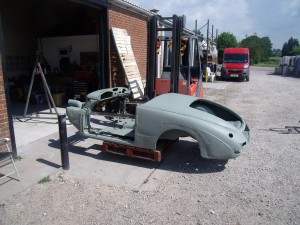 Low Pressure Blasting Glass Grit 1950's Sunbeam Alpine  (6)