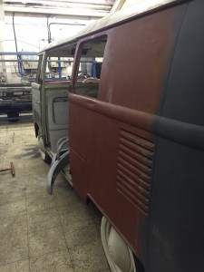 Low Pressure Blasting VW Camper before blasting  (2)